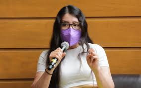 Tras ver perdido el caso y los 85 MDP, abandona abogada a saxofonista María Elena&nbsp;Ríos.