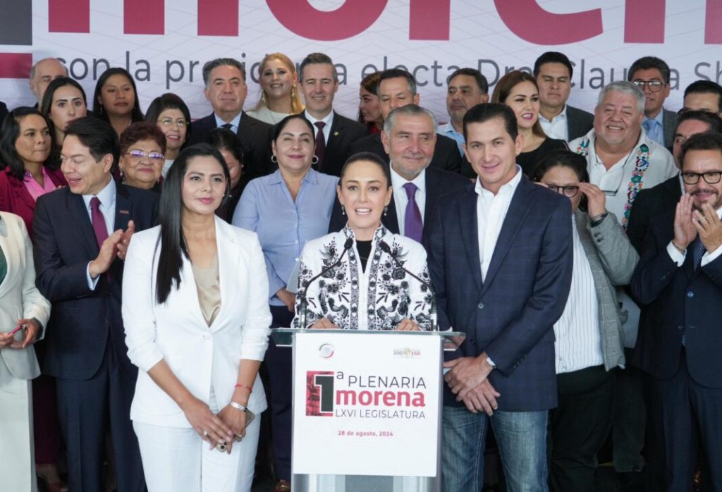 Claudia Sheinbaum celebra Bancada Histórica de Morena con 66 Senadores y&nbsp;Senadoras.