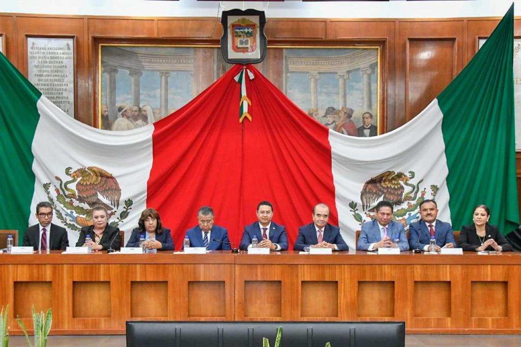 Reconoce Congreso local a docentes por su aporte al&nbsp;conocimiento.