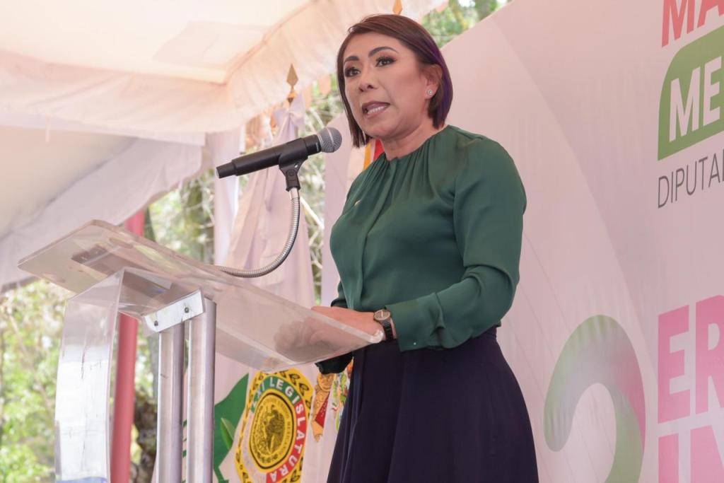 Rinde María Luisa Mendoza tercer informe&nbsp;legislativo.