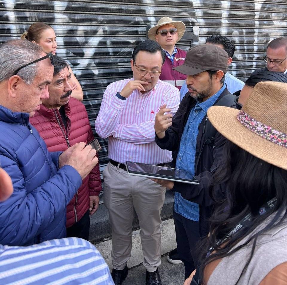 Establece Secretaría de Movilidad diálogo con comerciantes para enriquecer proyecto de ciclovía en Av. Isidro Fabela,&nbsp;Toluca.