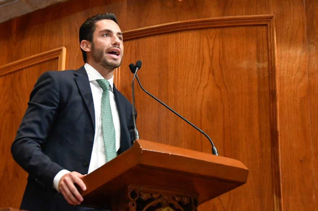 Escuchar para legislar, será la máxima del GPPVEM: José&nbsp;Couttolenc.