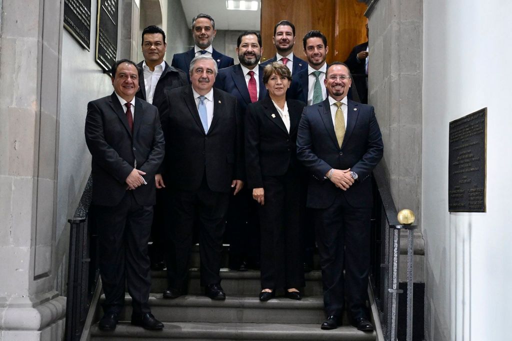 Gobernadora Delfina Gómez Álvarez asiste a la apertura del primer periodo ordinario de sesiones de la LXII&nbsp;Legislatura.