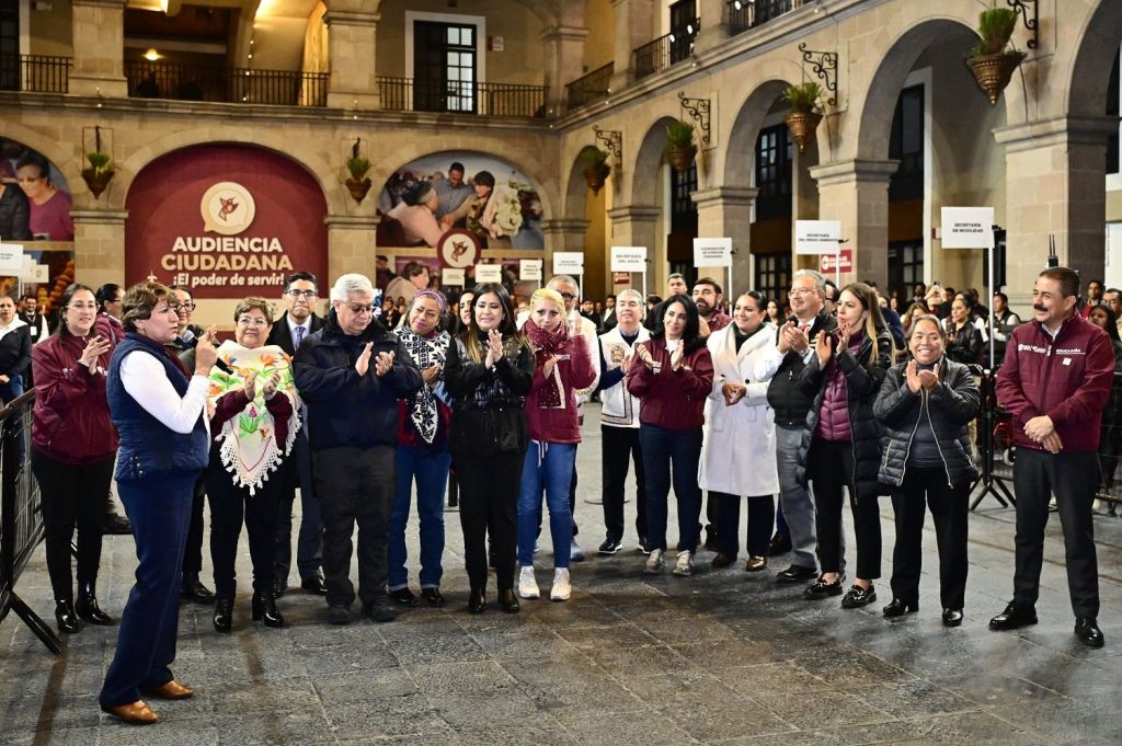 Gobernadora Delfina Gómez Álvarez logra exitosa Audiencia Ciudadana durante 15 horas atiende de manera directa a más de mil&nbsp;mexiquenses.