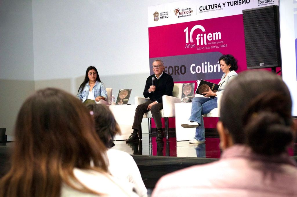 Viven asistentes a la FILEM 2024 un encuentro con la ciencia ficción y la fantasía a través de la&nbsp;lectura.