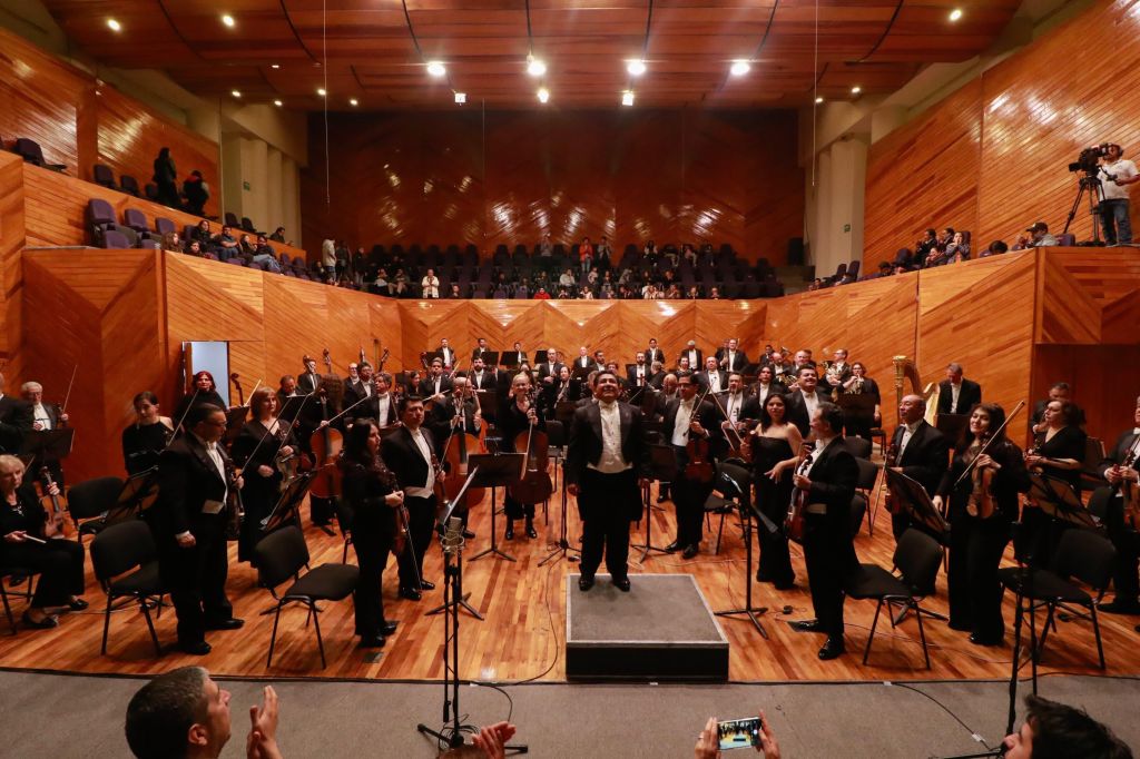 Resuena la OSEM en Xalatlaco; interpreta “Tlaxinque. Poema Sinfónico” en el 152 aniversario de este municipio del&nbsp;EdoMéx.