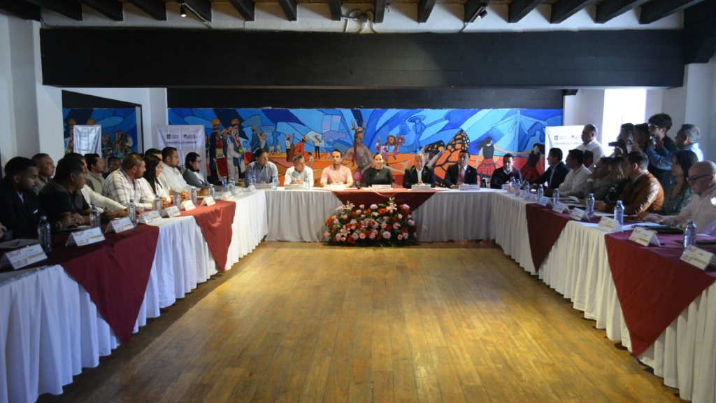 Participan Imevis y alcaldes electos en mesas de diálogo; trabajarán para prevenir asentamientos humanos irregulares en el&nbsp;EdoMéx.