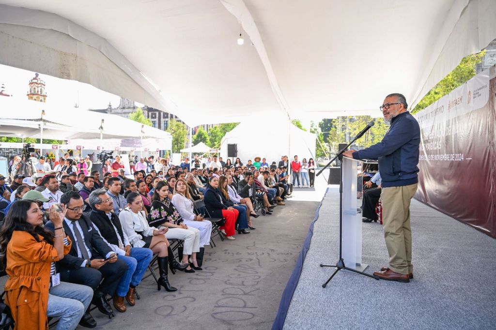 Primera Feria Artesanal del Estado de México “Manos Mágicas” reivindica economía de artesanas y artesanos: Horacio Duarte&nbsp;Olivares.