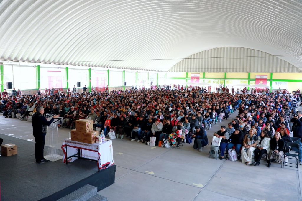 Concluyen preparatoria y universidad 3 mil beneficiarias del programa Mujeres con&nbsp;Bienestar.