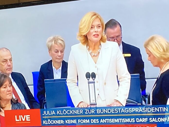 Alemana Julia Kloeckner es elegida presidenta de&nbsp;Bundestag.