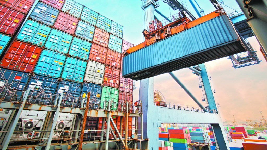 Presidenta de UE critica aranceles de EEUU y busca atraer a científicos estadounidenses.