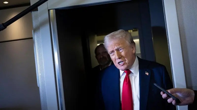 Trump recibe consejo de no llamar a Putin hasta que Moscú acepte un alto el fuego total, según&nbsp;NBC.