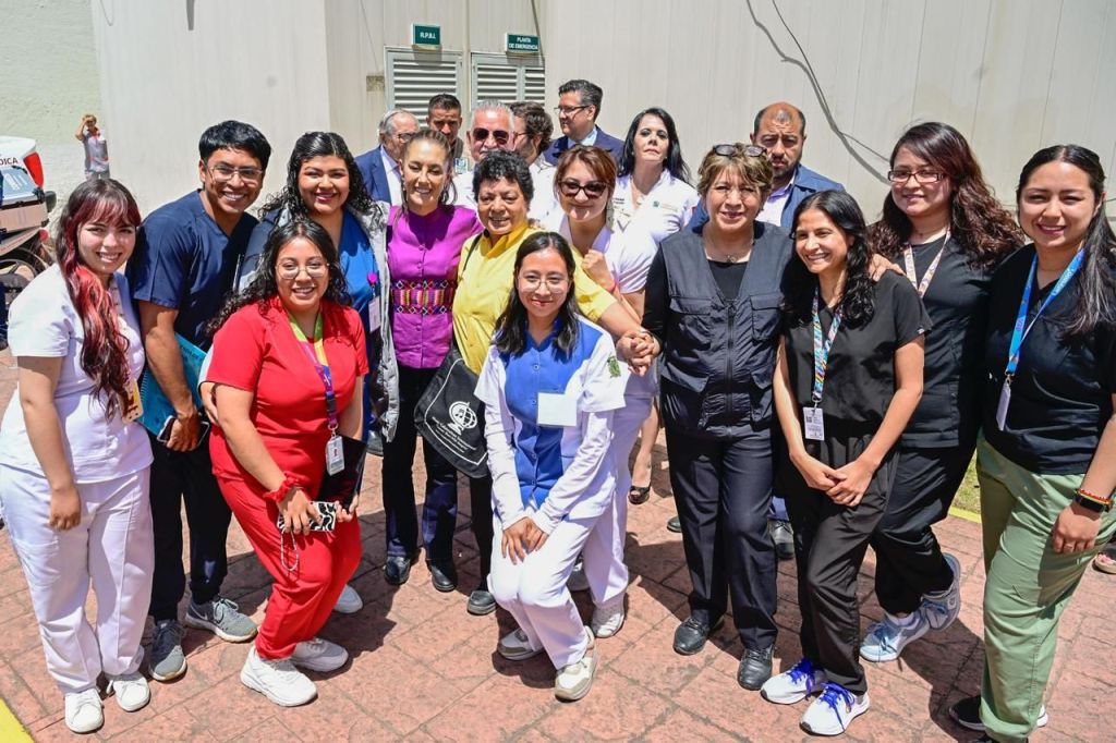 ¡Resultados de laboratorio directo al celular en Edomex! Presidenta Claudia Sheinbaum y Gobernadora Delfina Gómez supervisan programa de salud “la Muestra&nbsp;Viaja”.