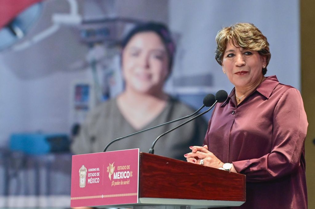 Fortalece Gobernadora Delfina Gómez Álvarez al ISSEMyM; entrega basificaciones a médicos especialista en ginecología, pediatría, urgencias, cirugía general y&nbsp;nefrología.