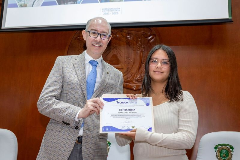 UAEMéx reconoce a las alumnas participantes del Programa&nbsp;Tecnolochicas.