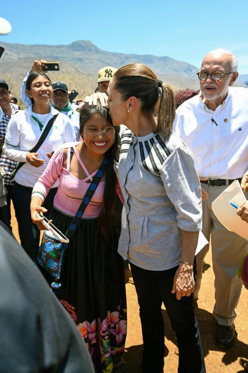 En Los Gobiernos de la Cuarta Transformación le devolvemos su Territorio al Pueblo: Presidenta Claudia Sheinbaum Pardo firma Decreto que Restituye más de 5 Mil Hectáreas a La Comunidad Wixárika en&nbsp;Nayarit.