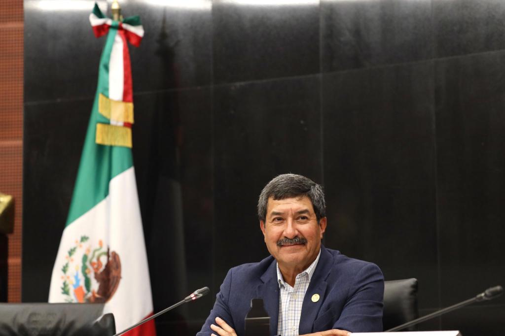 “La presidenta le va a entregar a la nación una mejor ley de telecomunicaciones y radiodifusión”: Senador Javier&nbsp;Corral.