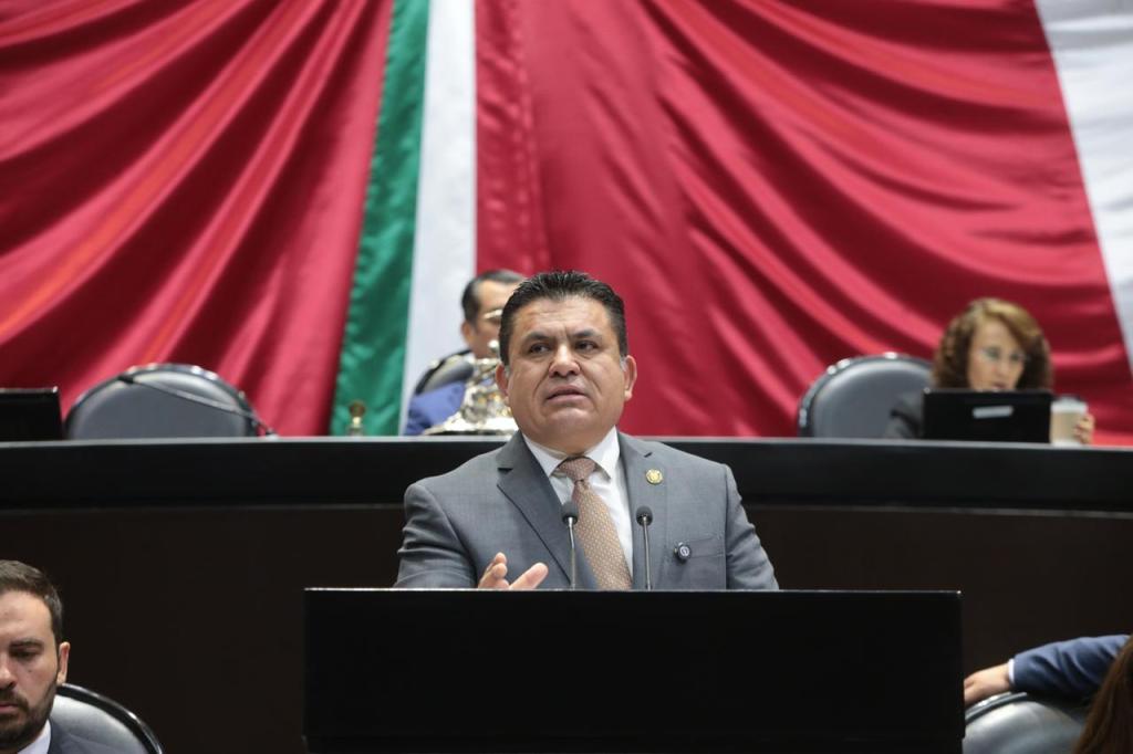 Deben Entregarse Becas por Desempeño Académico, Propone Diputado Federal del PRI Alejandro&nbsp;Domínguez.