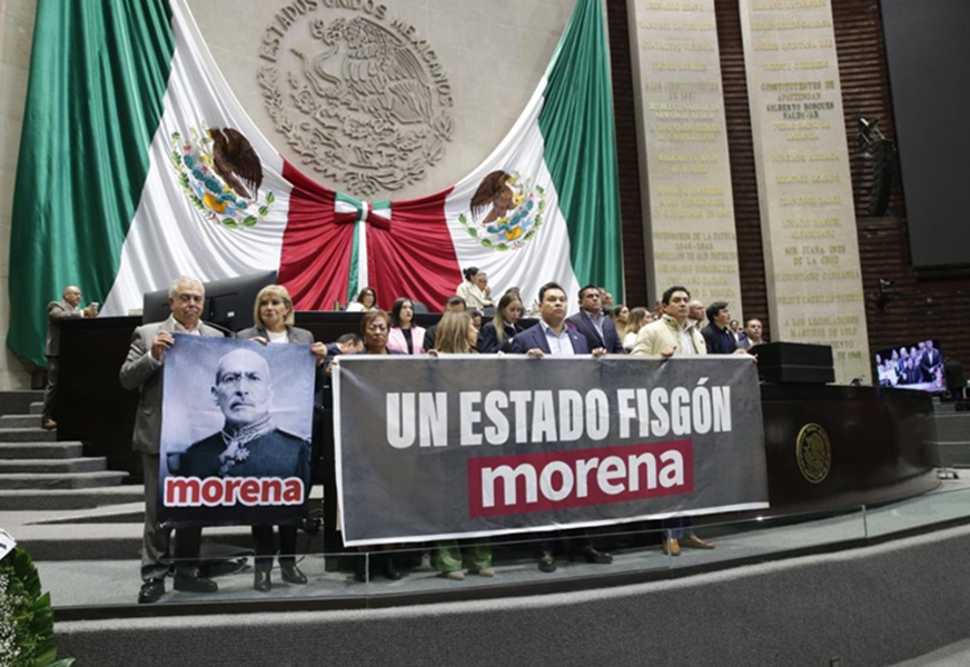 Detener el retroceso y retomar el rumbo democrático del&nbsp;país.