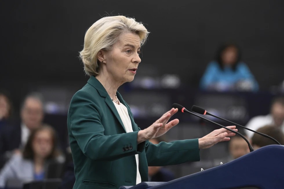 Presidenta de la Comisión Europea, Ursula von der Leyen, supera una cuestión de&nbsp;confianza.