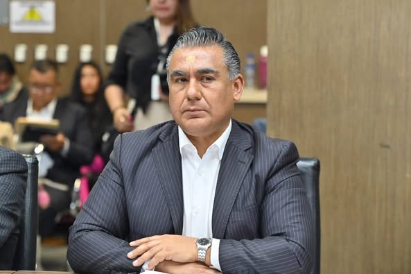 Hoy aprobamos incorporar nuevos derechos sociales a nuestra Constitución del Estado de México en favor de niñas, niños y adolescentes con discapacidad: Diputado Octavio Martínez&nbsp;Vargas.