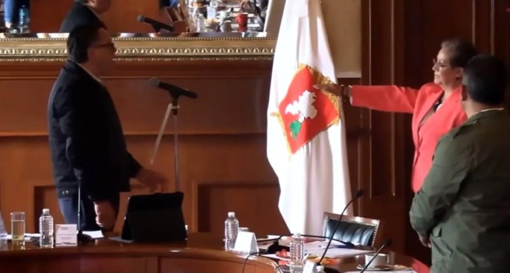 Toma protesta Ricardo Moreno a nueva titular de medio ambiente de&nbsp;Toluca.