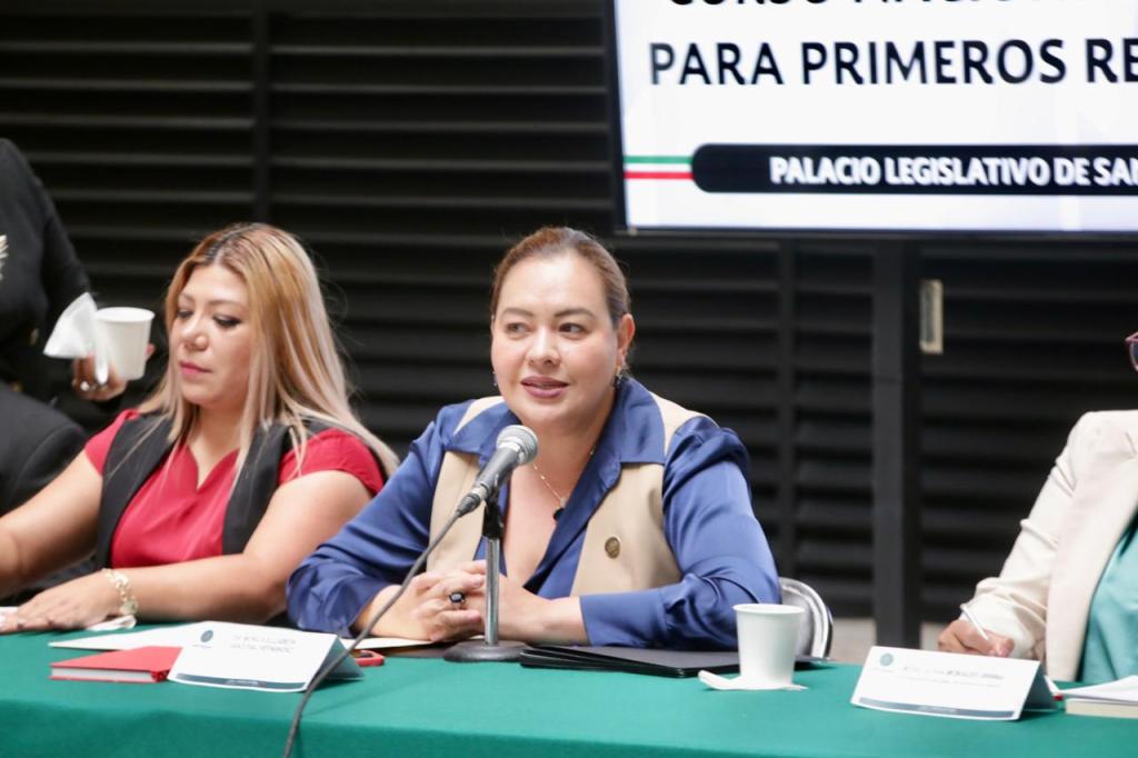 Reconoce Diputada Federal del PRI Mónica Sandoval Hernández a Primeros&nbsp;Respondientes.