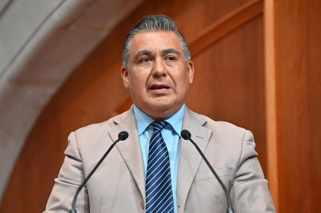 Ahora las y los servidores públicos que fabriquen delitos en el Estado de México, son quienes tendrán que terminar en prisión: Diputado Octavio Martínez&nbsp;Vargas.