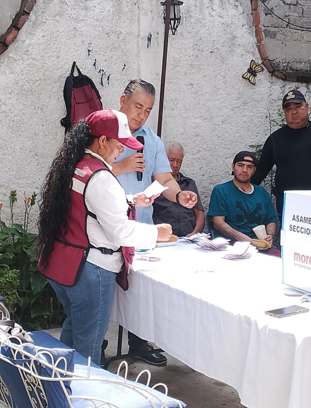 Todo en Paz y Libertad se Eligieron a Sus Representantes de La Sección Electoral 1860 de Nuevo&nbsp;Laredo.
