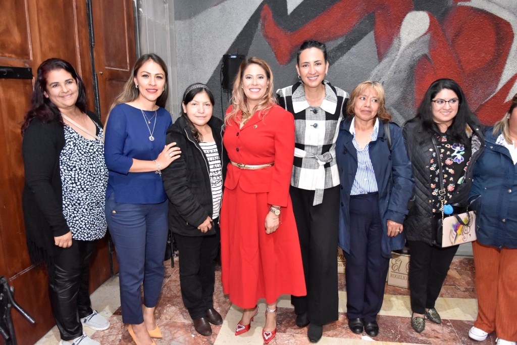 Inauguración de la Feria “Mujeres Emprendedoras” en el Congreso del Estado de&nbsp;México.