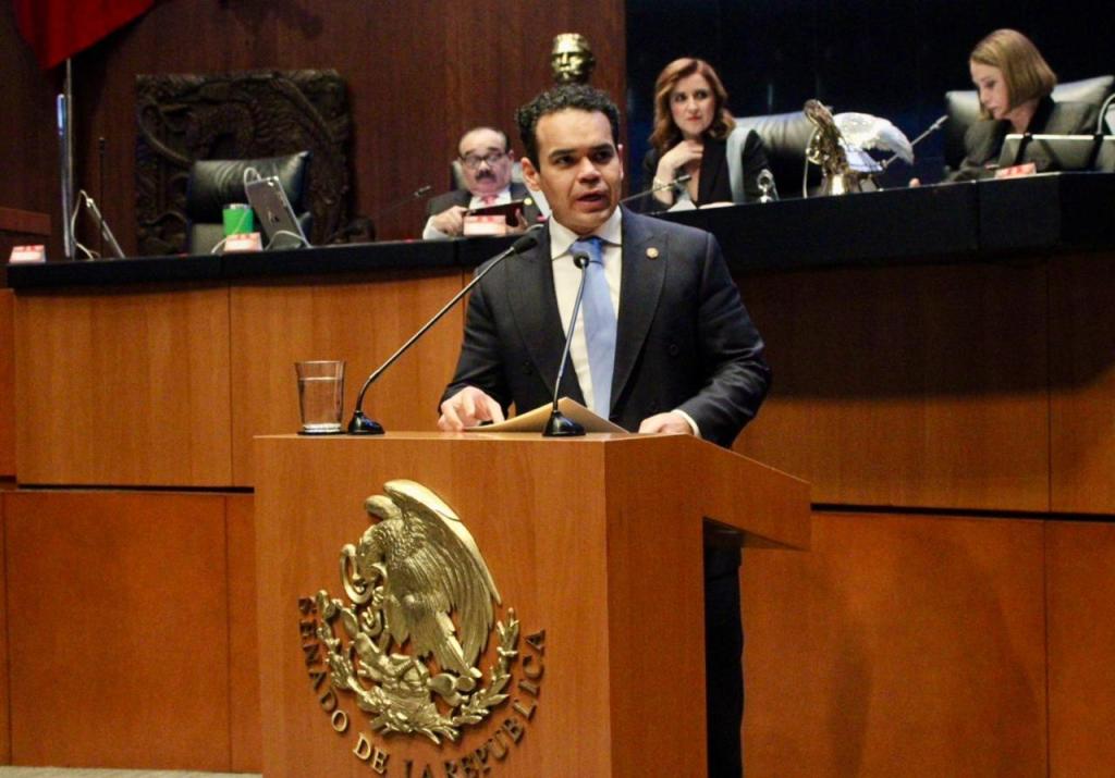 Avala El Senado Propuesta del PRI para promover y Facilitar el uso de Libros Electrónicos en Planes y Programas&nbsp;Educativos.