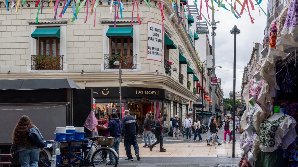 Revive ‘temor’ de recesión en México: PIB cae 0.3% en tercer trimestre de&nbsp;2025.