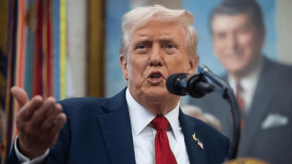 Trump escala ‘guerra’ antinarco: determina que EU vive ‘conflicto armado’ formal contra&nbsp;cárteles.