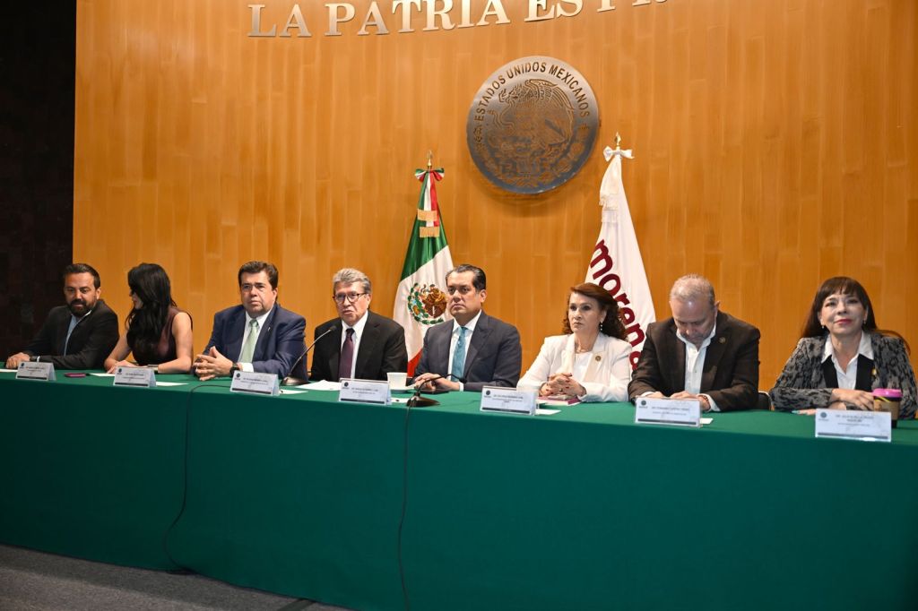 Ricardo Monreal impulsa iniciativa en materia de cancelación y emisión de tarjetas emitidas por entidades financieras y&nbsp;comerciales.