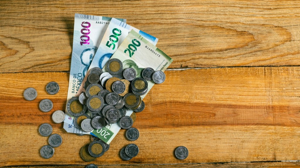 Pobreza laboral en México bajó en el 3T; pero 48% de la población rural sigue&nbsp;rezagada.