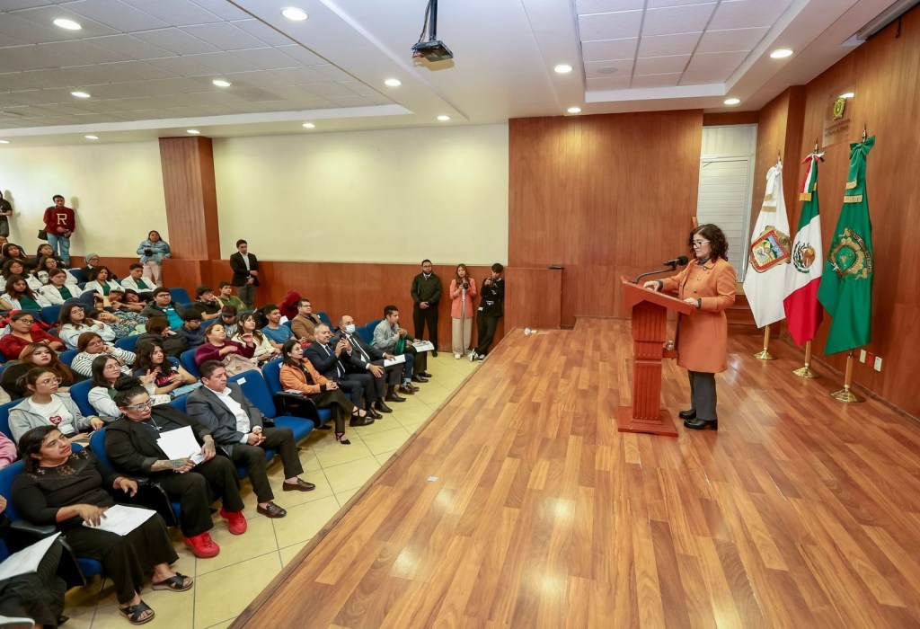 🟢🟡 La UAEMéx tiene una responsabilidad ética, política y humana.En medio de la violencia, debe ser un espacio de paz, seguridad, cuidados, justicia y dignidad: Paty&nbsp;Zarza.