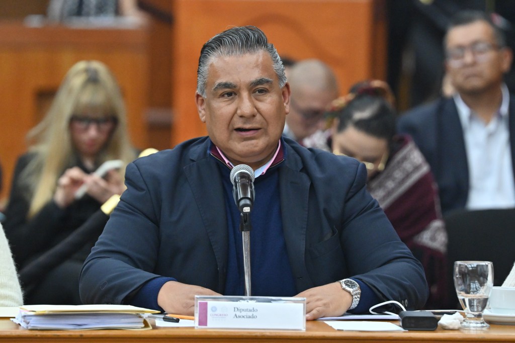 Avalan comisiones paquete fiscal con ajustes de bancadas&nbsp;parlamentarias.