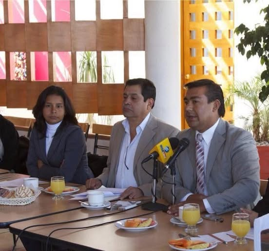 Me comparten esta imagen de algunos ayeres, con el buen Juan Hugo y Selina&nbsp;Trujillo.