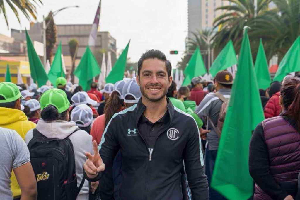 “Pepe” Couttolenc y Familia Verde Edomex acompañan a la presidentA Claudia Sheinbaum en el&nbsp;Zócalo.