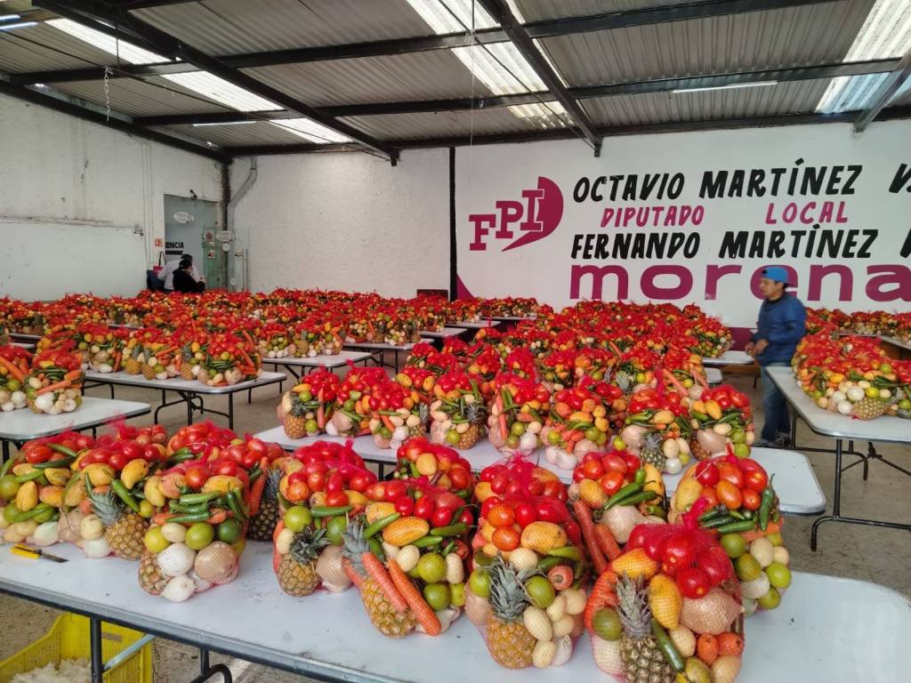 Miles de Familias Beneficiadas de Ecatepec, Programas que realizamos en Coordinación con la Mejor Presidenta, Azucena Cisneros&nbsp;Coss.