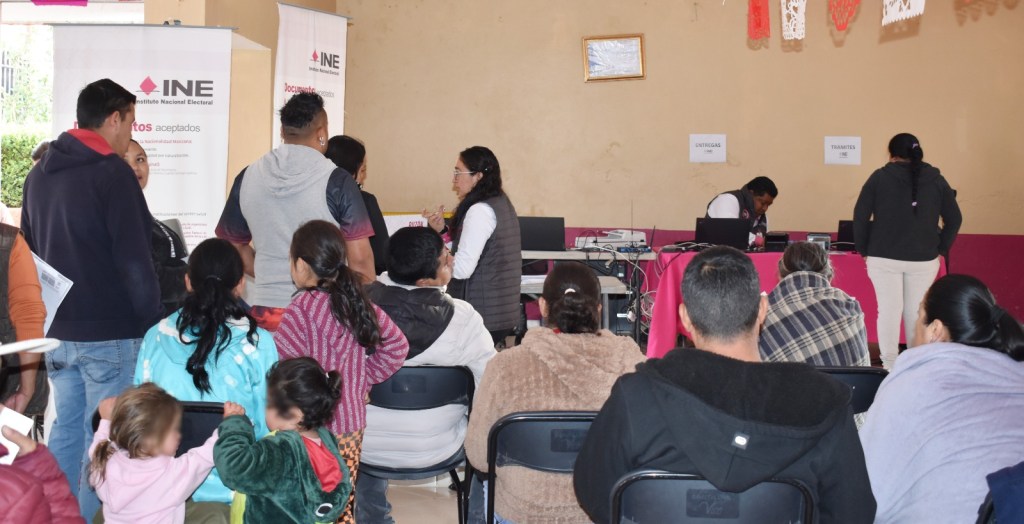 El Módulo Itinerante 153553 del INE acerca los servicios de credencialización a comunidades del sur del Estado de México.