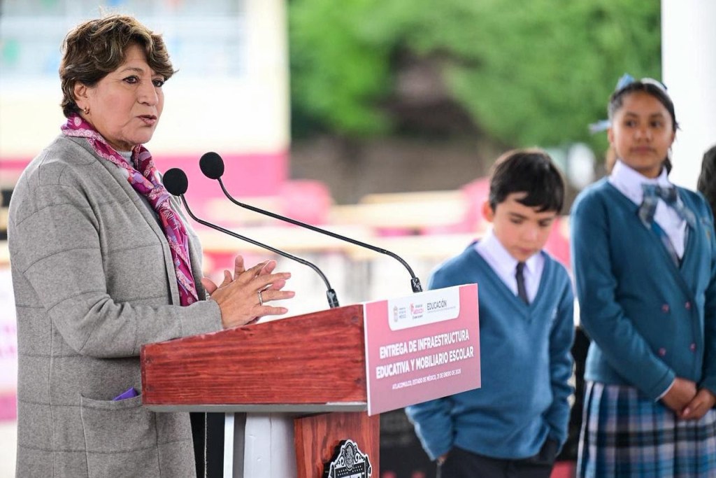 Gobernadora Delfina Gómez entrega mobiliario e infraestructura en beneficio de más de 11 mil estudiantes de Atlacomulco con inversión superior a&nbsp;17mdp.