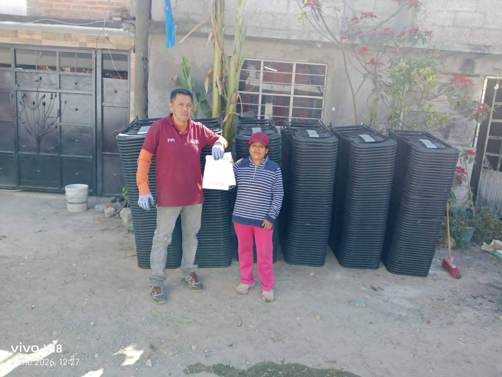 En Ecatepec, Regístrate Sin Costo Alguno, Te Prestamos para Tus Reuniones Mesas y Sillas.&nbsp;VIDEO.