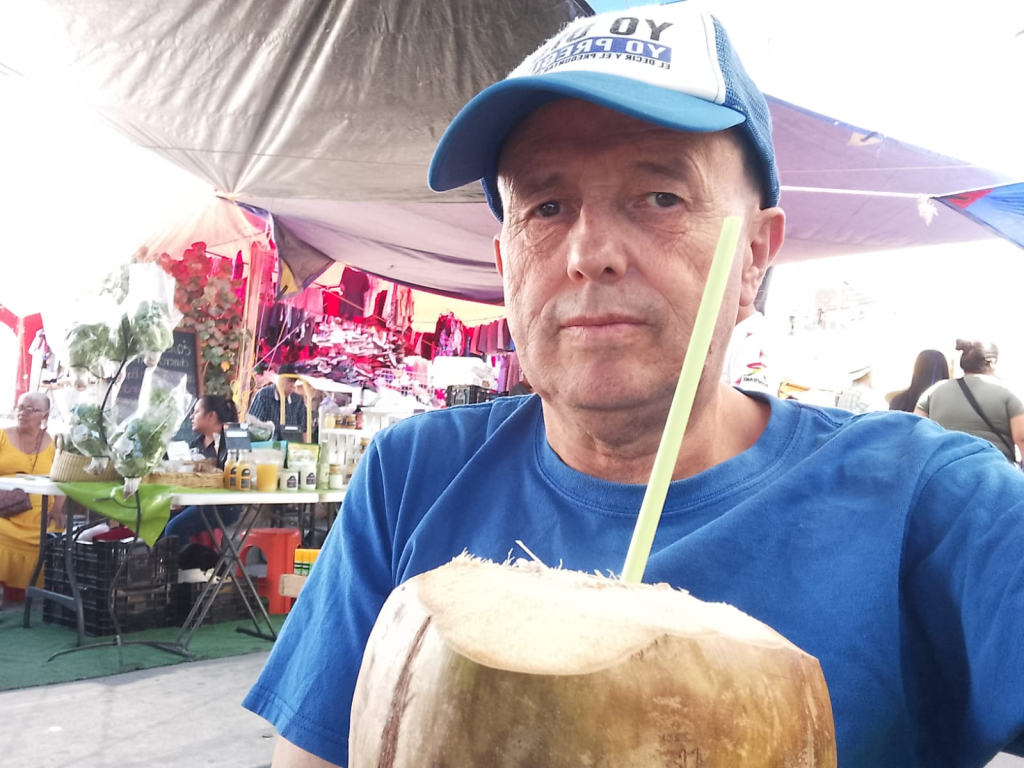 Por el Momento, «Adiós al Pulque, Hola al Coco: Crónicas de Un Antojo&nbsp;Refrescante.»