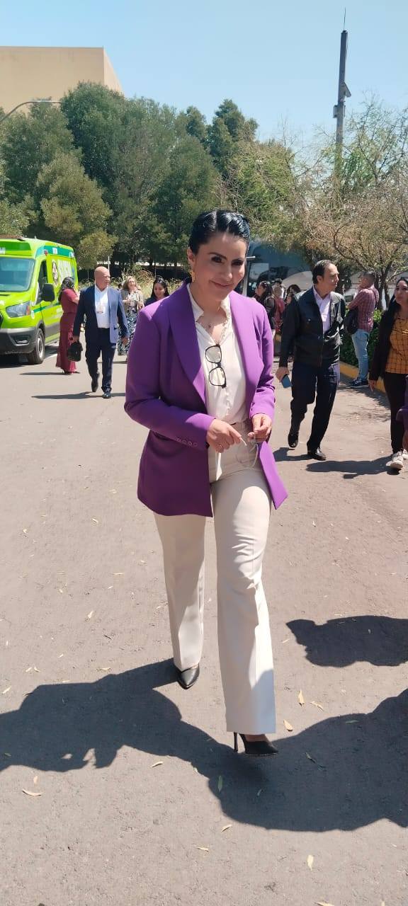 Arlen Siu Jaime Merlos Magistrada Presidenta del Tribunal Electoral del Estado de México Presente en el Evento de Entrega de La Presea Estado de México Encabezado por La Gobernadora Delfina Gómez Álvarez en Su CCII Aniversario del Estado de México desde Texcoco, Estado de&nbsp;México.