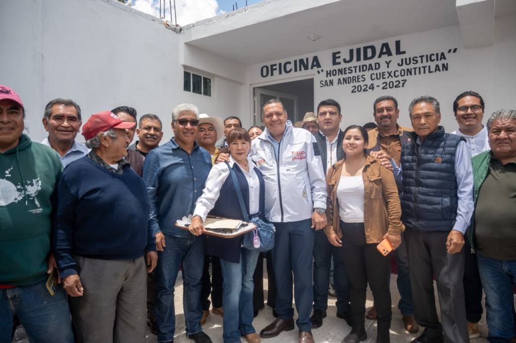 Inaugura Ricardo Moreno auditorio ejidal Emiliano Zapata para beneficio de habitantes en la zona norte.