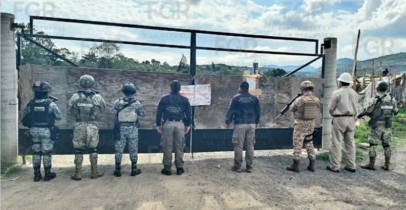 En Cateo, FGR Asegura más de Siete Mil Litros de Gas LP en Tepotzotlán, Estado de México.
