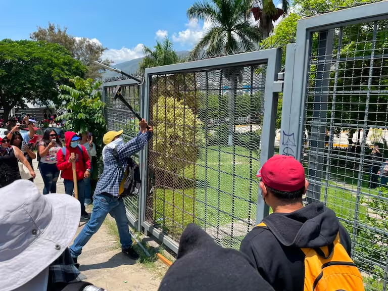 Seudo docentes y la contradicción de la protesta en&nbsp;Guerrero.