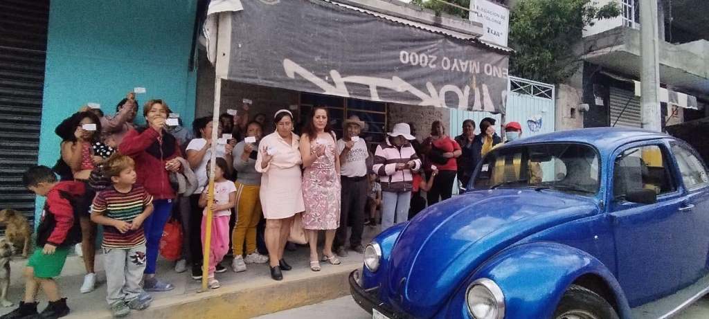 Vecinos de la colonia Teja de Bordos ya tienen su Tarjeta de Descuento de la Central de Abasto Ecatepec para aprovechar las promociones de los negocios participantes. ¿Ya tienes tu tarjeta?