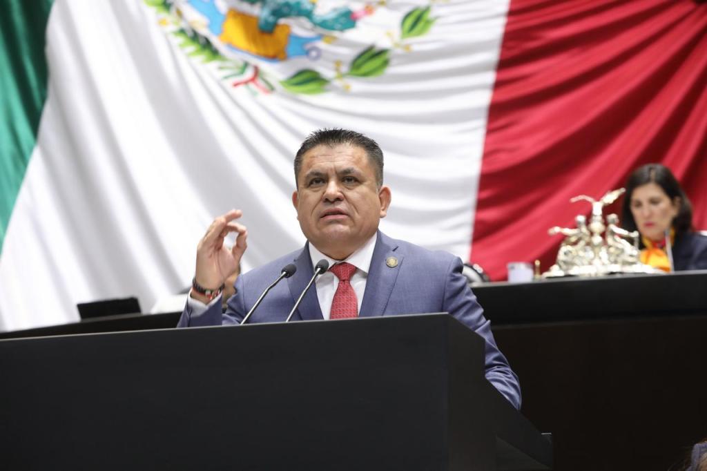 Propone Diputado Federal por el PRI Alejandro Domínguez Domínguez crear Programas de Asesoría Jurídica para personas Migrantes.